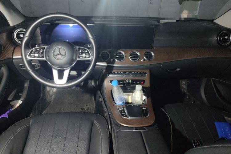 Used Mercedes-Benz E-Class 2019 Facelifted E 300 L Stylish Version Center Console