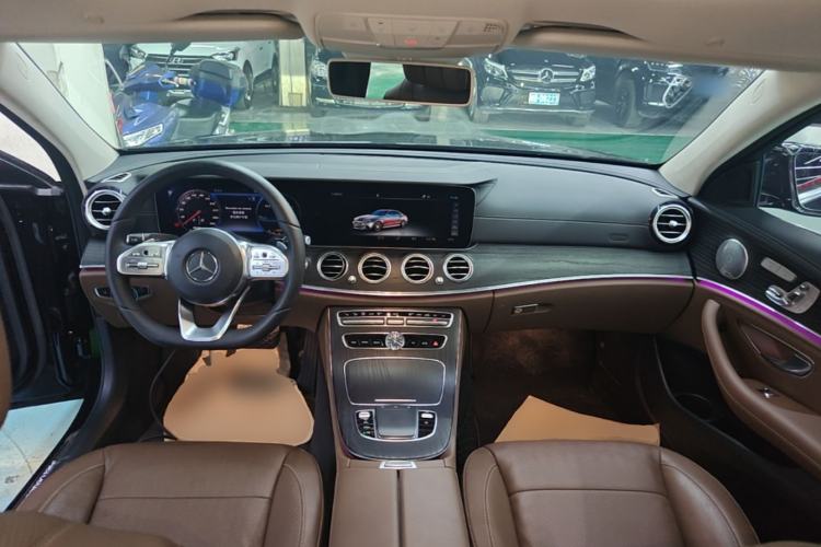 Used Mercedes-Benz E-Class 2019 Restyled E 300 L Sporty and Stylish Edition Center Console