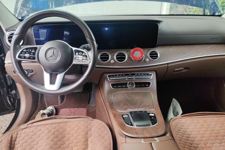 Used Mercedes-Benz E-Class 2019 E 300 L Stylish Model Center Console