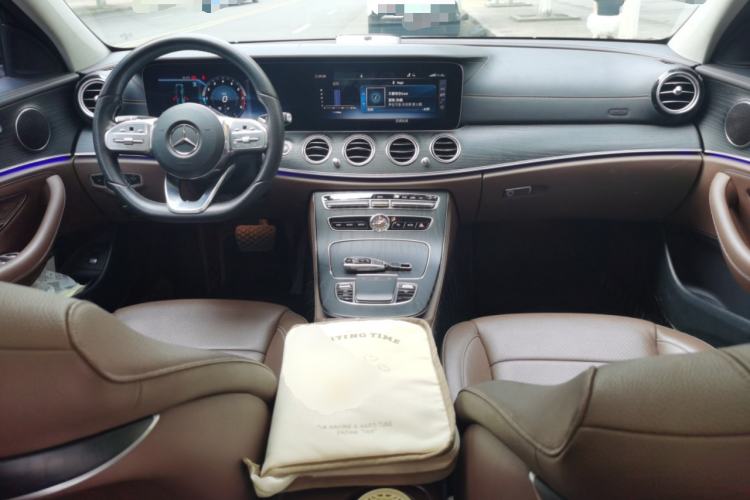 Used Mercedes-Benz E-Class 2019 Restyled E 300 L Sporty and Stylish Edition Center Console
