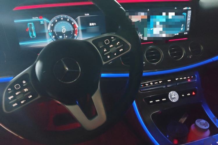 Used Mercedes-Benz E-Class 2019 Facelifted E 300 L Stylish Version Center Console