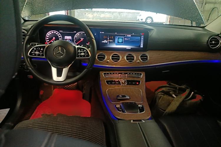 Used Mercedes-Benz E-Class 2019 Facelifted E 300 L Stylish Version Center Console