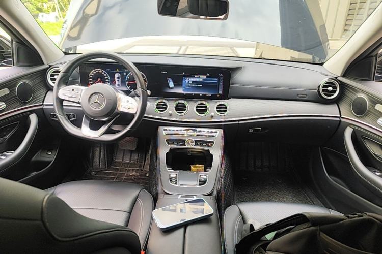 Used Mercedes-Benz E-Class 2019 Restyled E 300 L Sporty and Stylish Edition Center Console
