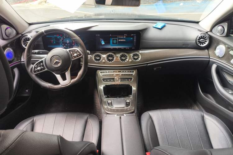 Used Mercedes-Benz E-Class 2019 Facelifted E 300 L Stylish Version Center Console