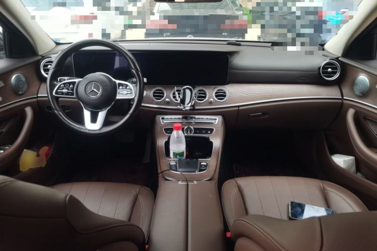 Used Mercedes-Benz E-Class 2019 E 300 L Stylish Model Center Console