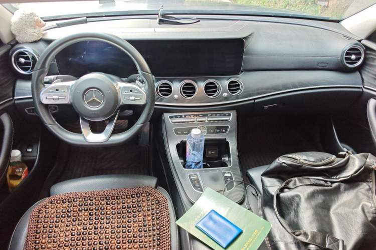 Used Mercedes-Benz E-Class 2019 E 200 L Sport Edition Center Console