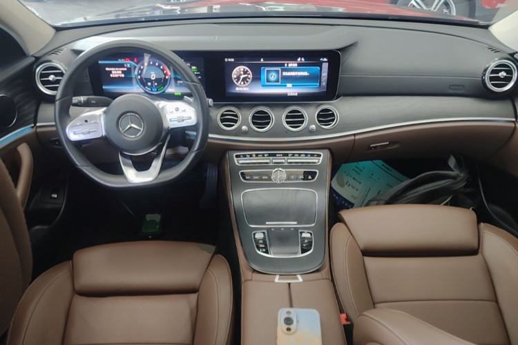Used Mercedes-Benz E-Class 2019 E 260 L Sport Edition Center Console