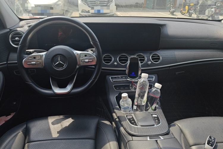 Used Mercedes-Benz E-Class 2019 Restyled E 300 L Sport Luxury Edition Center Console