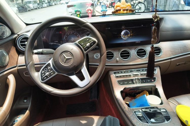 Used Mercedes-Benz E-Class 2019 E 300 L Stylish Model Center Console