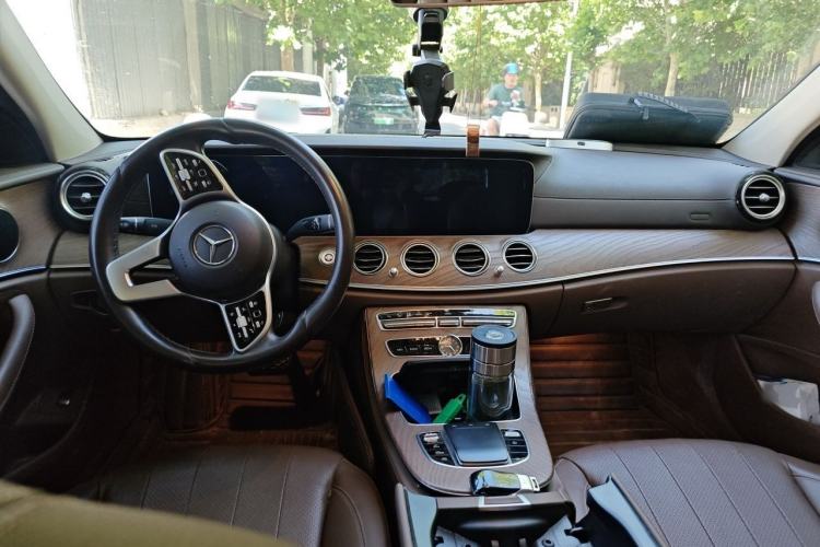 Used Mercedes-Benz E-Class 2019 Restyled E 300 L Sporty and Stylish Edition Center Console