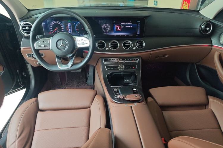 Used Mercedes-Benz E-Class 2019 E 260 L Sport Edition Center Console