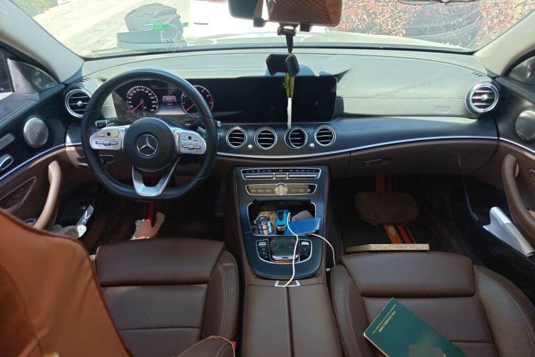 Used Mercedes-Benz E-Class 2019 E 260 L Sport Edition Center Console