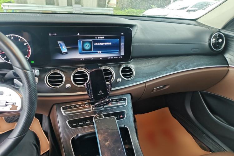 Used Mercedes-Benz E-Class 2019 E 200 L Sport Edition Center Console