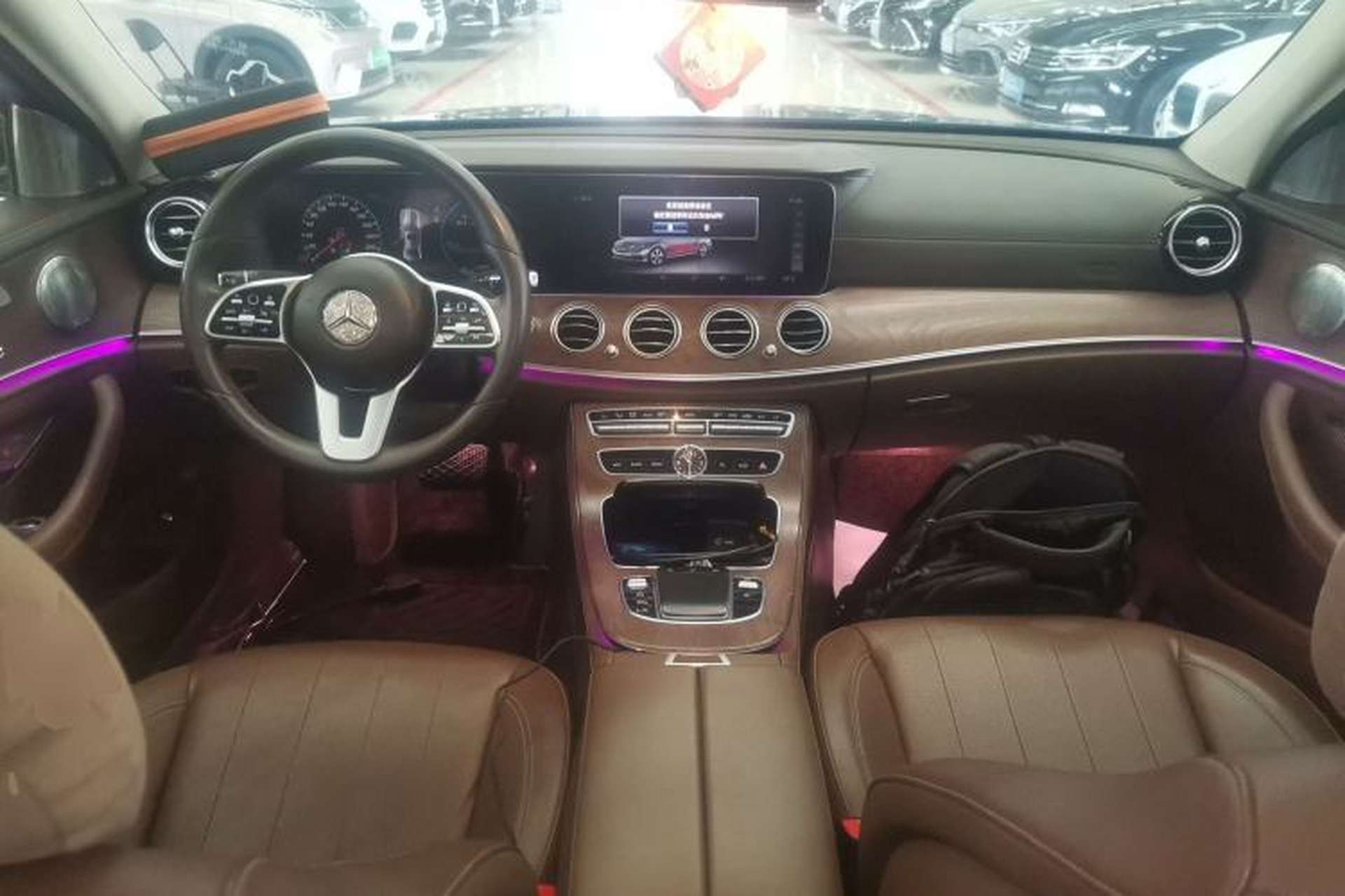 Used Mercedes-Benz E-Class 2019 Facelifted E 300 L Stylish Version Center Console