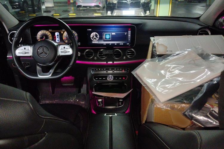 Used Mercedes-Benz E-Class 2019 Restyled E 300 L Sport Luxury Edition Center Console