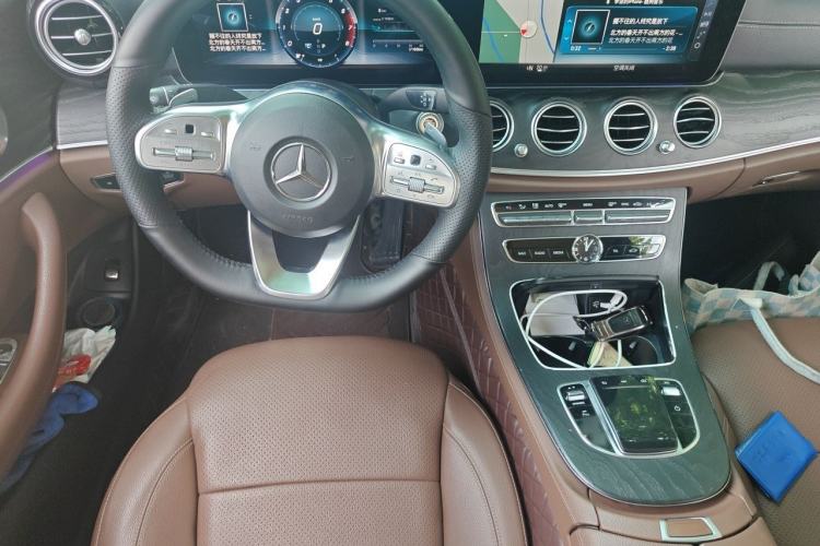 Used Mercedes-Benz E-Class 2019 Restyled E 300 L Sporty and Stylish Edition Center Console