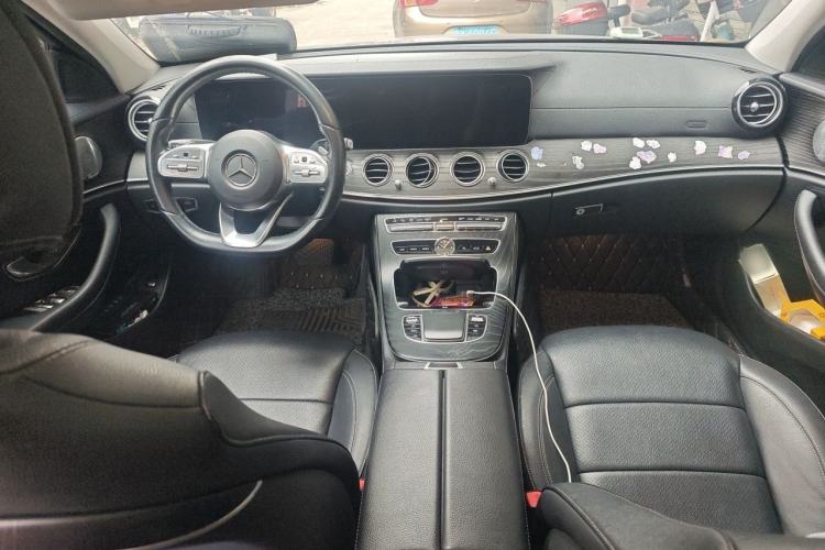 Used Mercedes-Benz E-Class 2019 Restyled E 300 L Luxury Edition Center Console