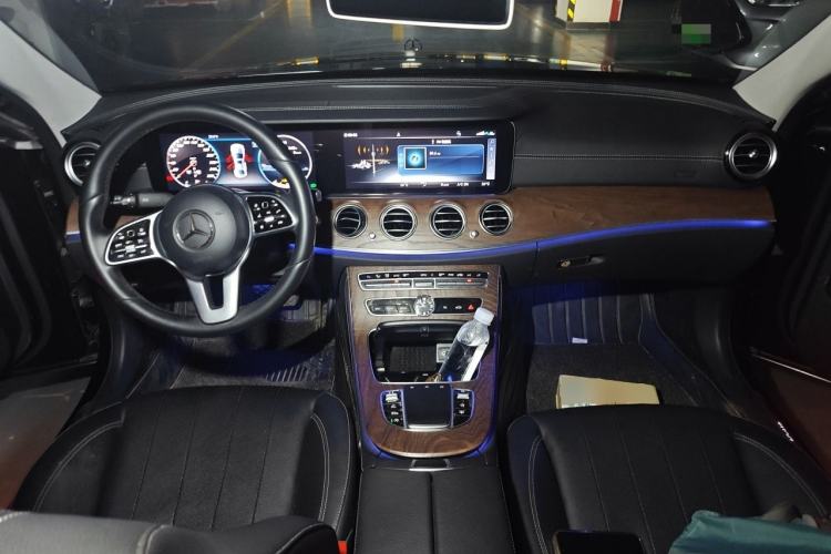 Used Mercedes-Benz E-Class 2019 Restyled E 300 L Luxury Edition Center Console