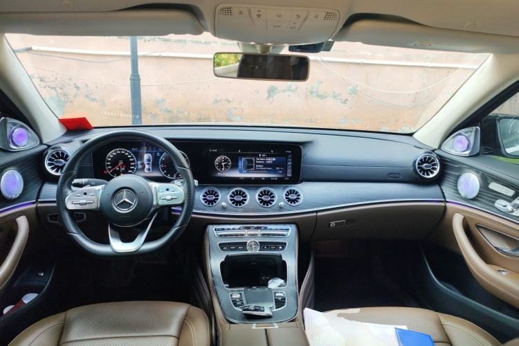 Used Mercedes-Benz E-Class 2019 Restyled E 300 L Sporty and Stylish Edition Center Console