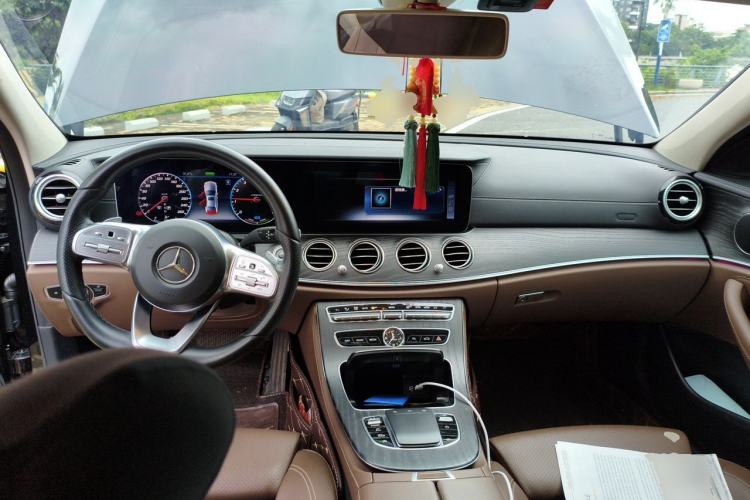 Used Mercedes-Benz E-Class 2019 E 260 L Sport Edition Center Console