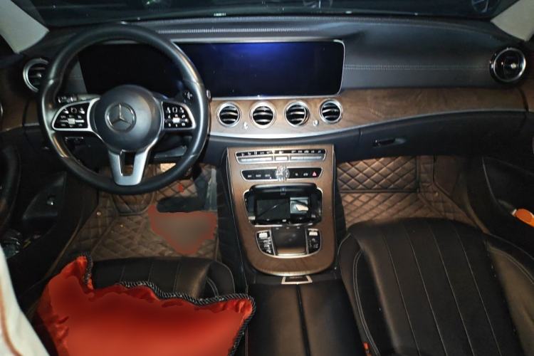 Used Mercedes-Benz E-Class 2019 E 300 L Stylish Model Center Console
