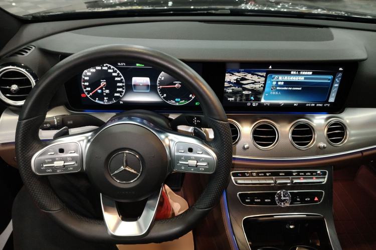 Used Mercedes-Benz E-Class 2019 E 260 Sport Edition Center Console