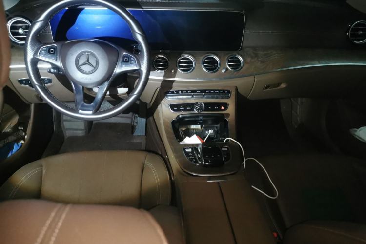 Used Mercedes-Benz E-Class 2019 E 300 L Luxury Model Center Console