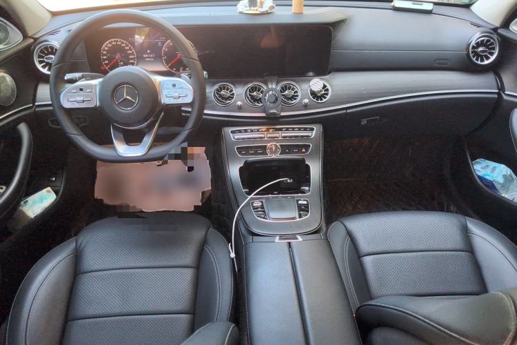 Used Mercedes-Benz E-Class 2019 E 300 L Stylish Model Center Console