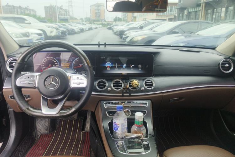 Used Mercedes-Benz E-Class 2019 Restyled E 300 L Sporty and Stylish Edition Center Console
