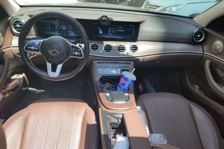 Used Mercedes-Benz E-Class 2019 E 300 L Luxury Model Center Console