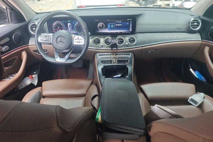 Used Mercedes-Benz E-Class 2019 E 260 L Sport Edition Center Console