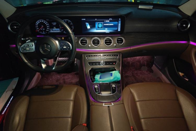 Used Mercedes-Benz E-Class 2019 Restyled E 300 L Sporty and Stylish Edition Center Console