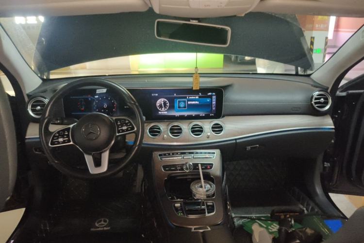 Used Mercedes-Benz E-Class 2019 E 300 L Stylish Model Center Console