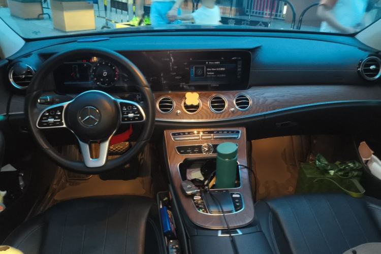 Used Mercedes-Benz E-Class 2019 Restyled E 300 L Luxury Edition Center Console
