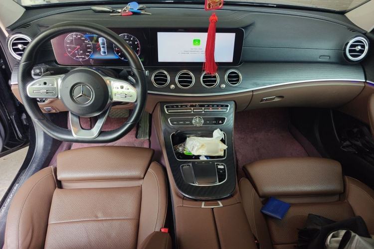 Used Mercedes-Benz E-Class 2019 E 200 L Sport Edition Center Console