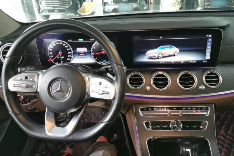 Used Mercedes-Benz E-Class 2019 E 260 L Sport Edition Center Console