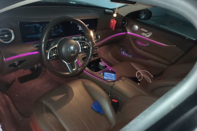 Used Mercedes-Benz E-Class 2019 E 300 L Stylish Model Center Console