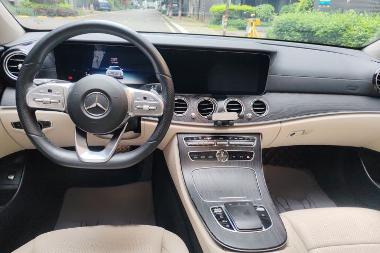 Used Mercedes-Benz E-Class 2019 Restyled E 300 L Sporty and Stylish Edition Center Console