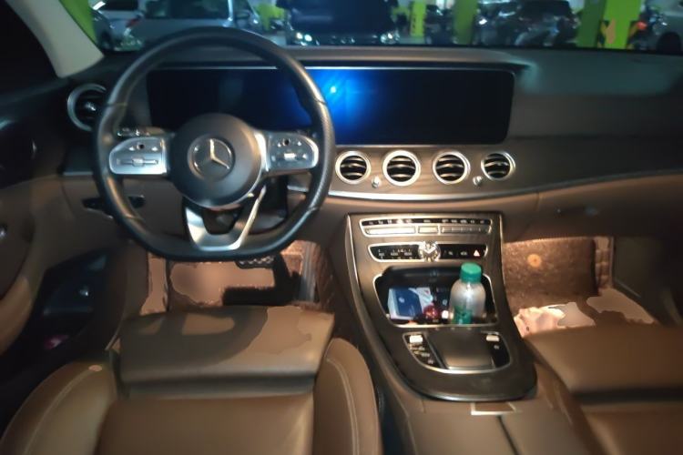 Used Mercedes-Benz E-Class 2019 E 260 L Sport Edition Center Console