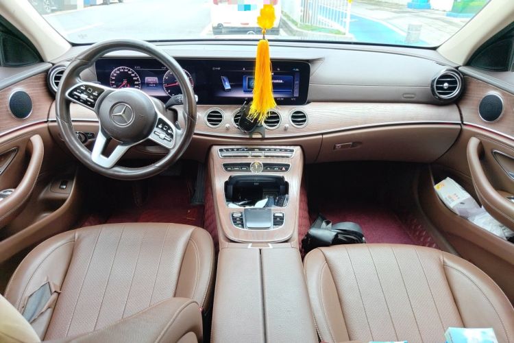 Used Mercedes-Benz E-Class 2019 E 300 L Stylish Model Center Console