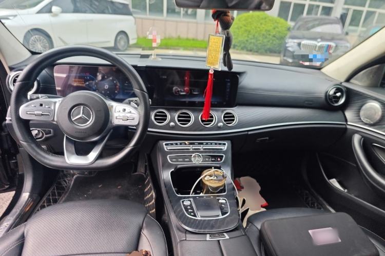 Used Mercedes-Benz E-Class 2019 E 300 L Stylish Model Center Console