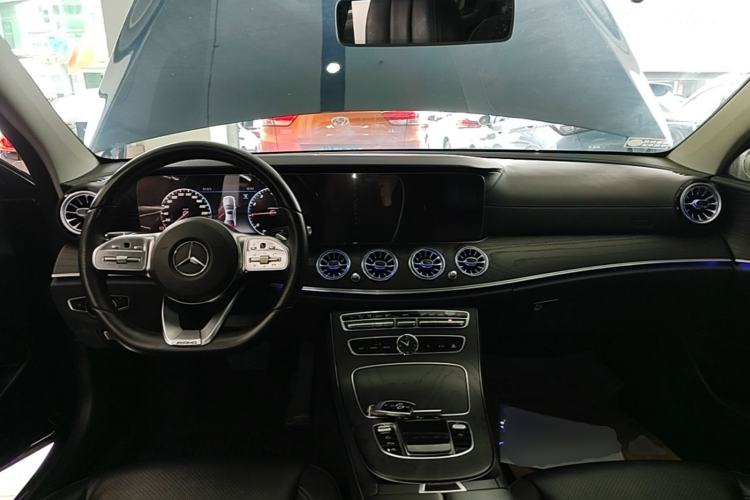 Used Mercedes-Benz E-Class 2019 Restyled E 300 L Sporty and Stylish Edition Center Console