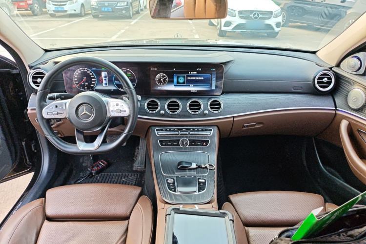 Used Mercedes-Benz E-Class 2019 E 260 L Sport Edition Center Console