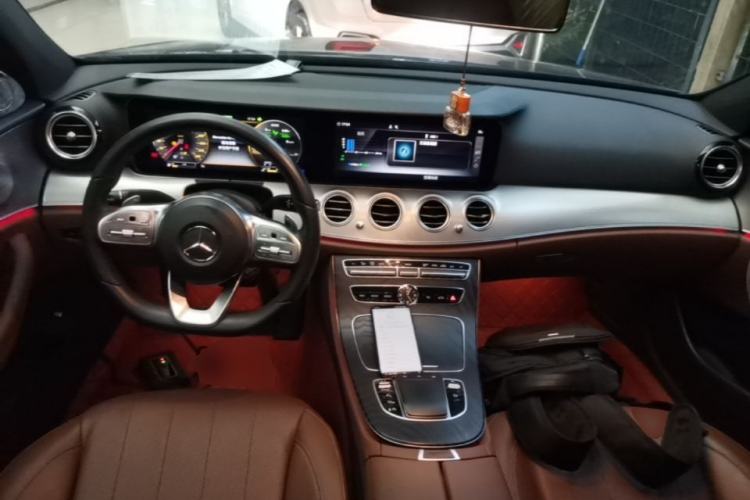 Used Mercedes-Benz E-Class 2019 E 260 Sport Edition Center Console