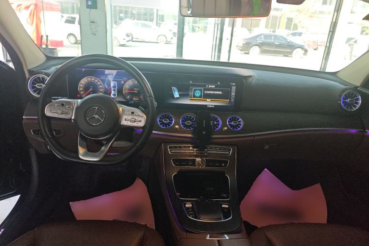 Used Mercedes-Benz E-Class 2019 Restyled E 300 L Sporty and Stylish Edition Center Console