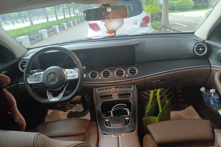 Used Mercedes-Benz E-Class 2019 E 260 L Sport Edition Center Console