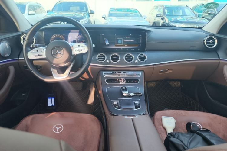 Used Mercedes-Benz E-Class 2019 Restyled E 300 L Sport Luxury Edition Center Console