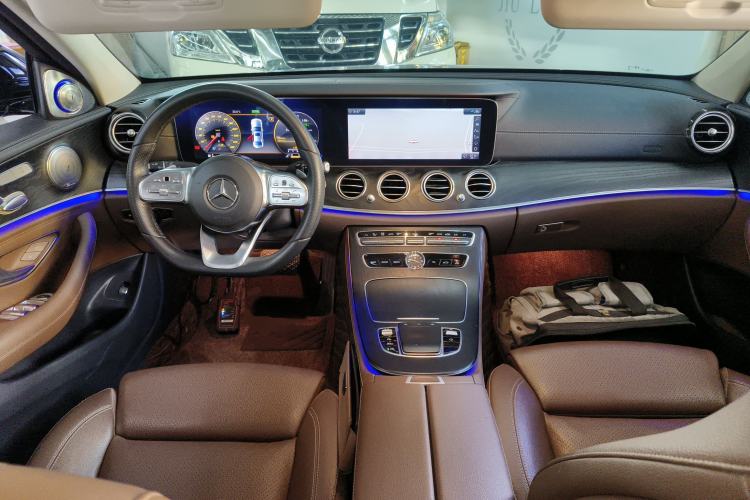 Used Mercedes-Benz E-Class 2019 E 260 L Sport Edition Center Console