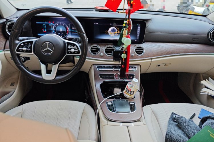 Used Mercedes-Benz E-Class 2019 Facelifted E 300 L Stylish Version Center Console