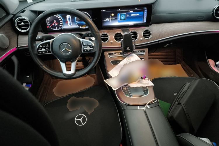 Used Mercedes-Benz E-Class 2019 E 300 L Luxury Model Center Console